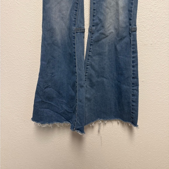 We The Free by Free People Float On Flare Jeans Women’s 24 Blue Raw Hem - Picture 4 of 13